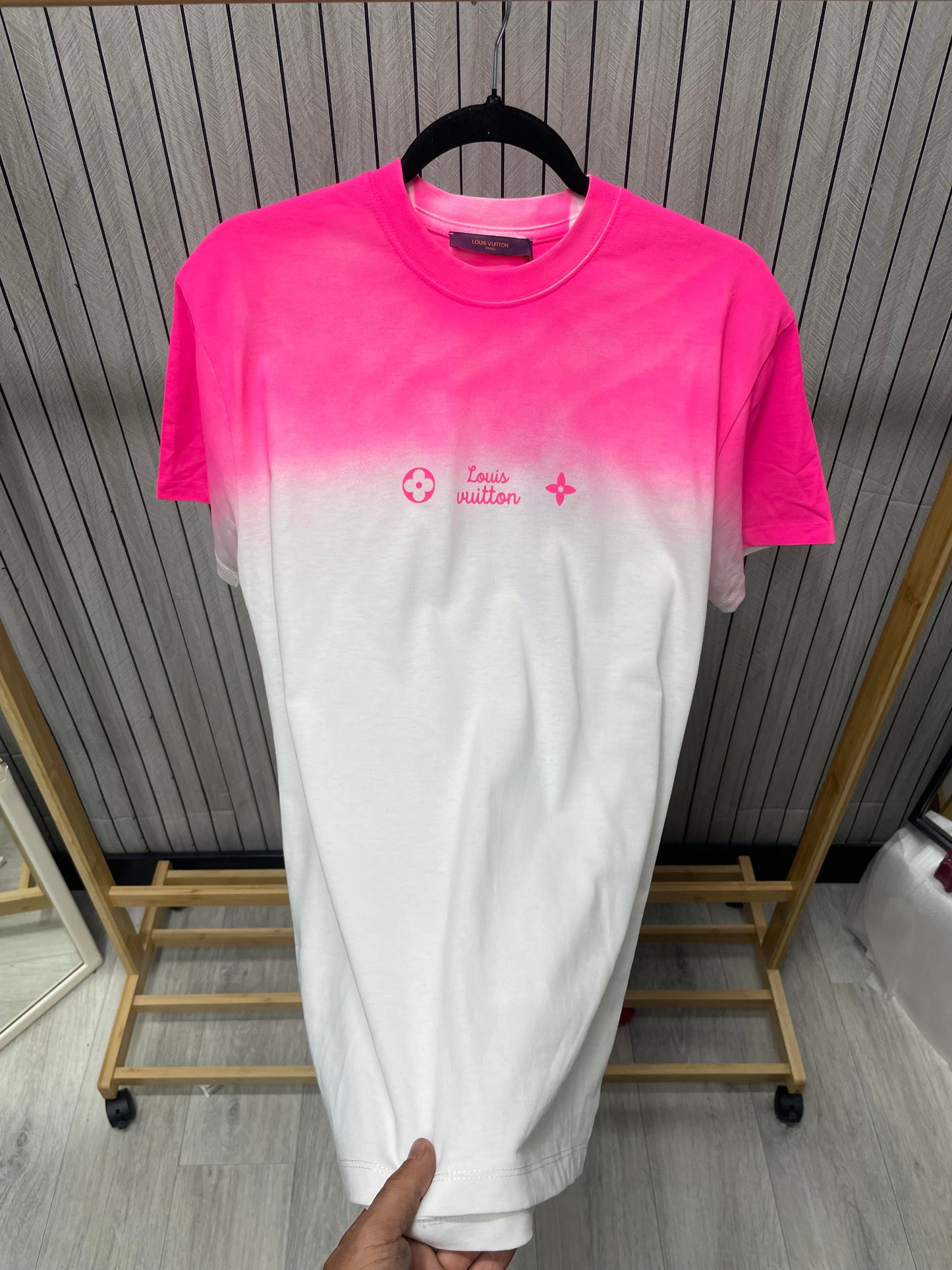 Tricou Barbat Ovil Alb Roz