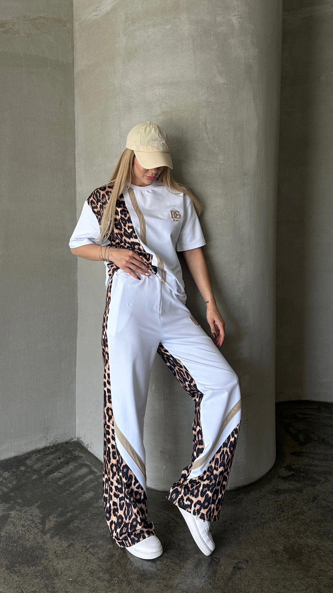 Compleu DG Animal Print Alb