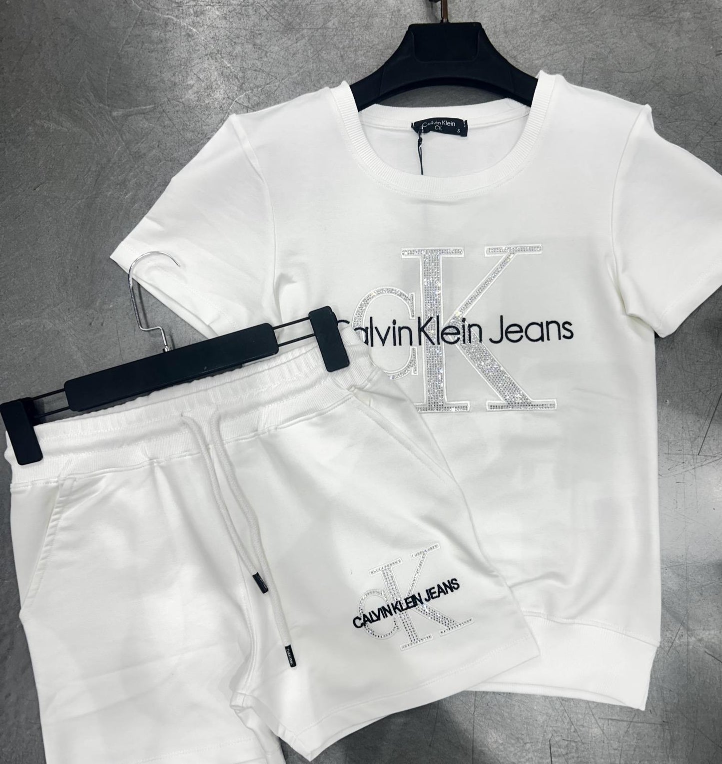 Compleu Damă CKJ Alb